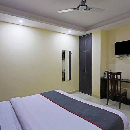 Airport Hotel Rosewood New Delhi Exterior photo