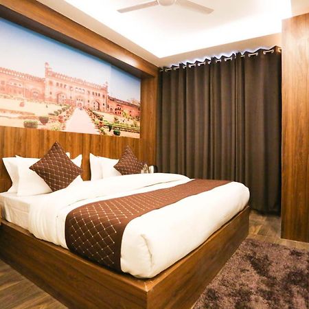 Airport Hotel Rosewood New Delhi Exterior photo