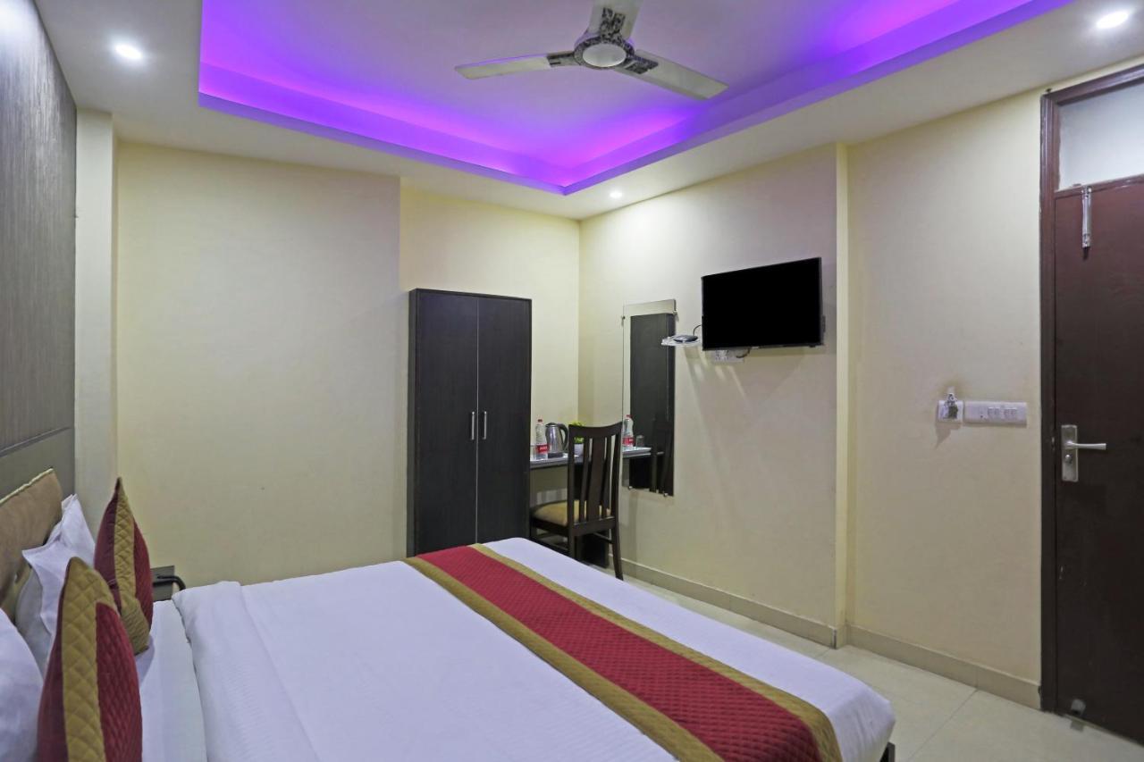 Airport Hotel Rosewood New Delhi Exterior photo