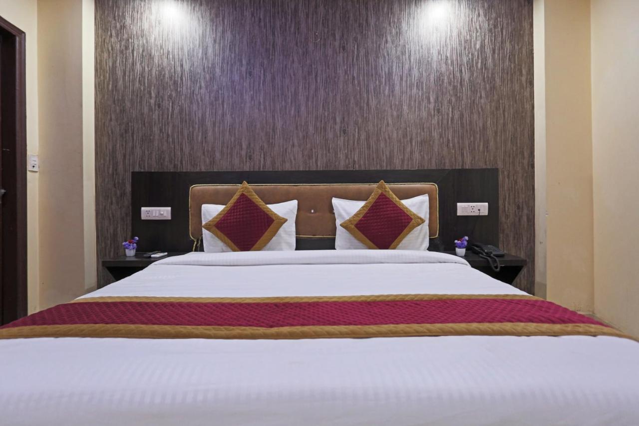Airport Hotel Rosewood New Delhi Exterior photo