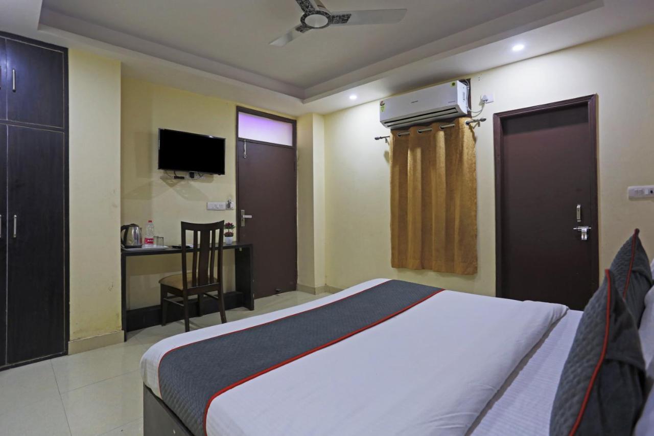Airport Hotel Rosewood New Delhi Exterior photo