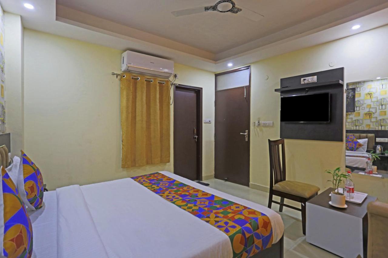 Airport Hotel Rosewood New Delhi Exterior photo