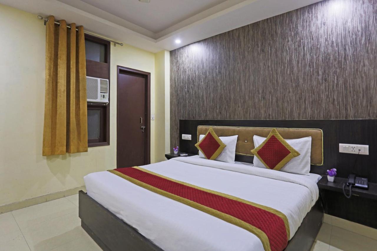 Airport Hotel Rosewood New Delhi Exterior photo