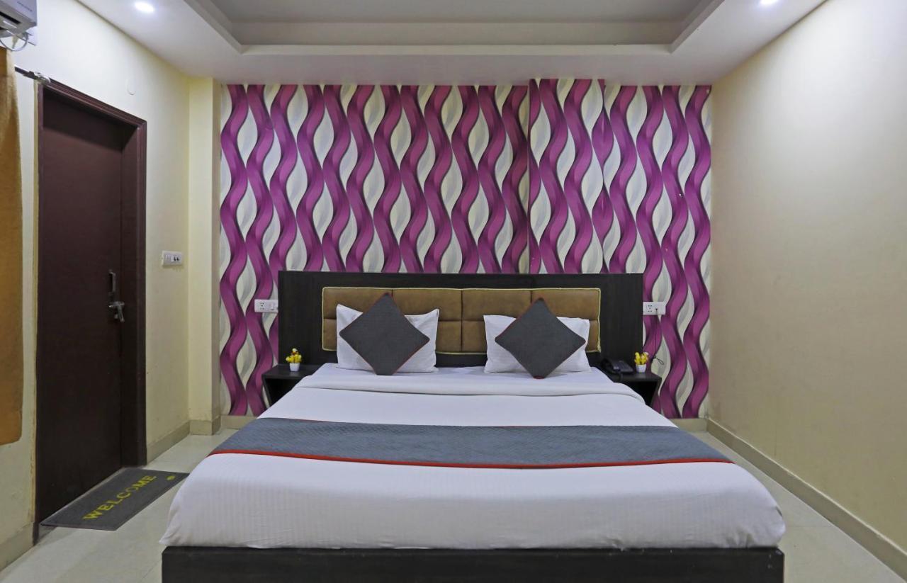 Airport Hotel Rosewood New Delhi Exterior photo