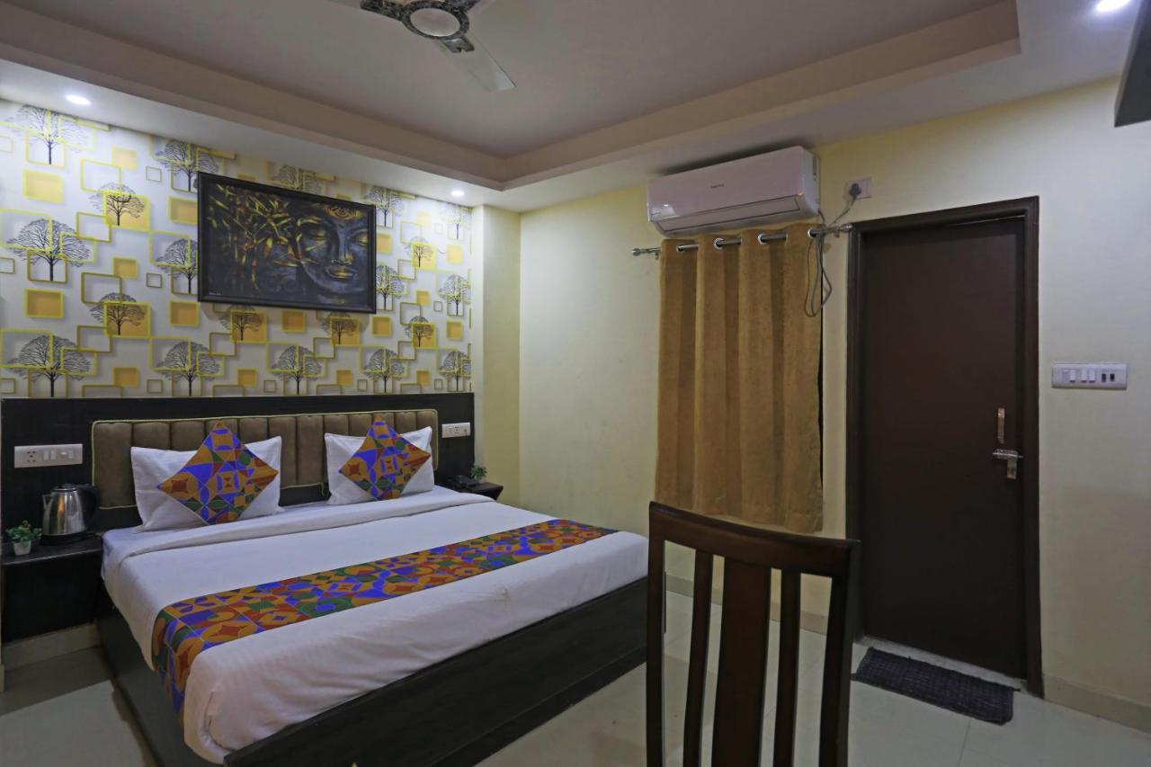 Airport Hotel Rosewood New Delhi Exterior photo
